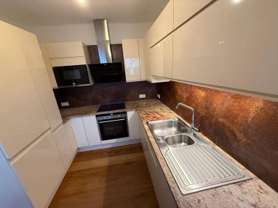 Zentrale, teilmöblierte, renovierte 3-Zimmer Wohnung