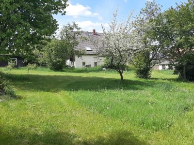 Selbstrenovierer aufgepasst: Naturverbunden Wohnen mit großem Gartengrundstück und Scheune!