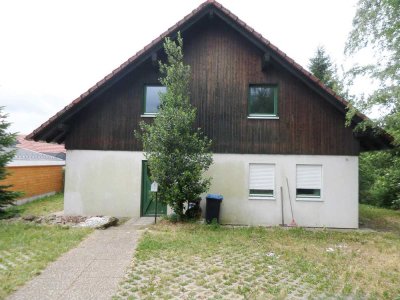 Attraktive Lage - Haus mit zwei Wohneinheiten und Photovoltaikanlage am Waldrand in Lehen