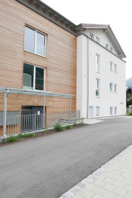 Helle freundliche top ausgestattete 2 Zimmer-Wohnung in Bayerisch Gmain