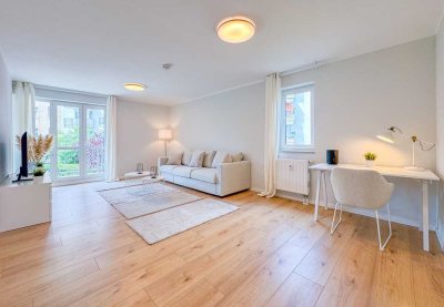Sehr attraktive & neu sanierte 2-RW * neue & moderne Möblierung * neue EBK * Balkon * zentral * TOP