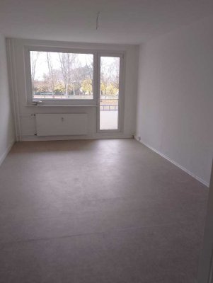 Geräumige 4-Zimmer-Wohnung in Sellin mit Balkon und Blick ins Grüne