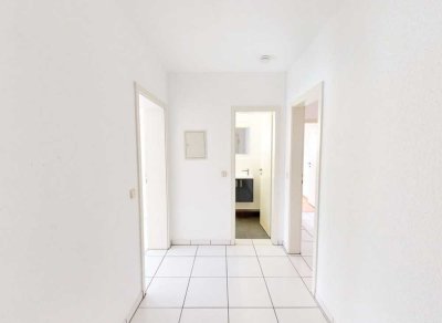 Geschmackvolle 3-Raum-Wohnung mit gehobener Innenausstattung mit Balkon und EBK in Idstein