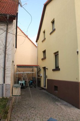 4-Zimmer Whg im ruhigen Hinterhof mit Garten, Kernstadt