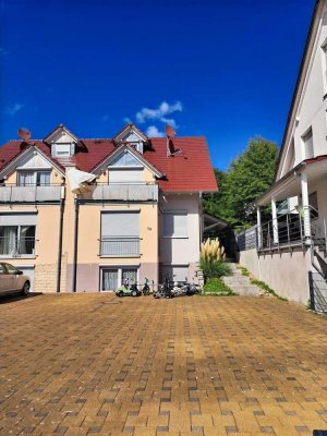 vermietete Doppelhaushälfte in guter Lage von Müllheim