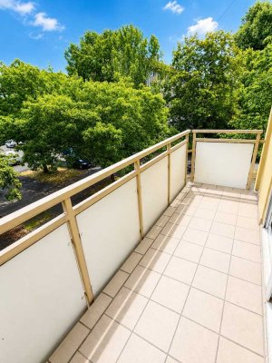 Stilvolle 3-Zimmer-Wohnung in Karlsruhe – Saniert mit neuer Einbauküche & Balkon