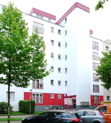 bezugsfreies Appartement  mit Balkon -  3. OG  -  in Bahnhofsnähe (BEIDE WOHNUNGEN  V E R K A U F T)