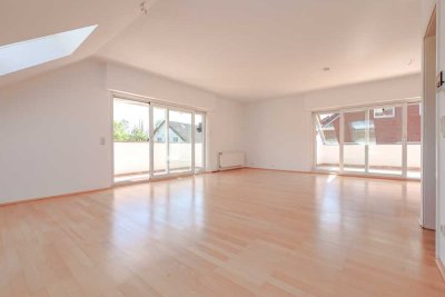 Gemütliche Dachgeschosswohnung 126 m² Wohnfläche + 20 m² Zusatzfläche + XXL Garten *provisionsfrei f