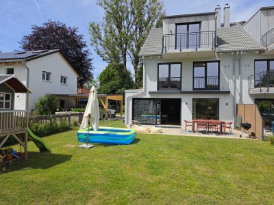 Bestlage in Alt-Perlach – neuwertige luxuriöse DHH mit großem Süd-Garten und Grundwasserwärmepumpe