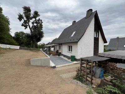Einfamilienhaus in ruhiger Lage mit Blick über Plauen – Erstbezug nach energetischer Kernsanierung