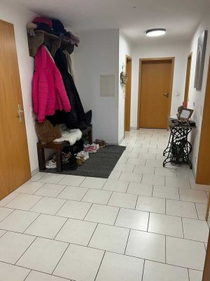 Elegante 4-Zimmer Wohnung mit Balkon im 1. OG in Altshausen