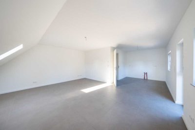 !! Exklusive 3-Zimmer Dachgeschoss Wohnung mit Stellplatz  !!