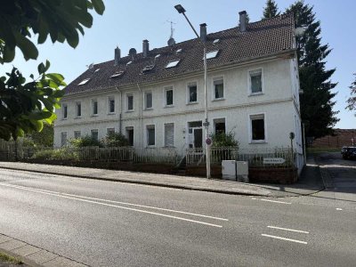 JA, zum Mehrfamilienhaus mit KFZ-Stellplätzen in Solingen-Stöcken!