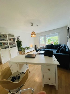 Schöne 2-Zimmer-Wohnung mit gehobener Innenausstattung mit Balkon und Einbauküche in Remscheid