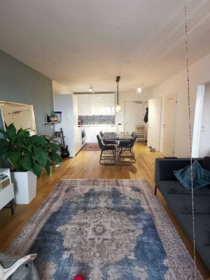 Stilvolle, gepflegte 1,5-Raum-Wohnung mit Balkon und Einbauküche in Genthin
