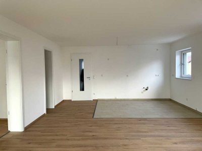 Neubau - Helle, freundliche 3-Zi-Wohnung