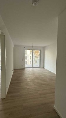 Helle 2-Zimmer Wohnung im 1. OG mit Balkon