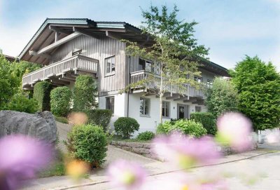 GMUND AM TEGERNSEE - HOCHWERTIGES LANDHAUS MIT POOL AUF SONNIGER ANHÖHE