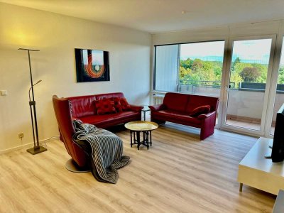Tolle 4-Zimmer-Wohnung, vollständig renoviert, teilmöbliert ab sofort