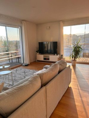 Beautiful and bright apartment at Vogelweiderstraße