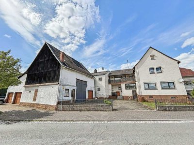 Familien(t)raum mit 6 Zimmern – EFH mit Hof, Garten &amp; Scheune im Herzen von Aßlar-Bechlingen