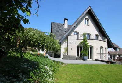 Für gehobene Ansprüche-Hochwertige Familienimmobilie in gefragter Aussichtslage von Alfter