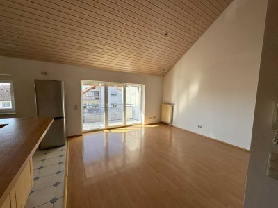 Ohne Käuferprovision - gepflegte 2,5-Zimmer-Maisonette-Wohnung in Trebur