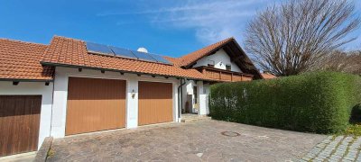 Freistehendes Einfamilienhaus mit 285qm Wohnfläche in ruhiger Wohnlage von Oberornau!