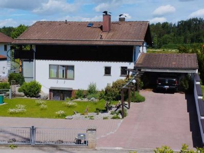EFH in St. Erasmus, 2 Wohnungen, 5 Garagen, Schwimmteich