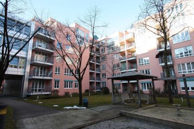 Tolle 3,5-Zimmer-Wohnung mit 2 TG-Stellplätzen in absoluter Bestlage von München Max-Vorstadt!