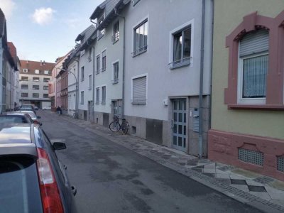 1 Zimmer Wohnung in zentraler Lage von Alt-Saarbrücken