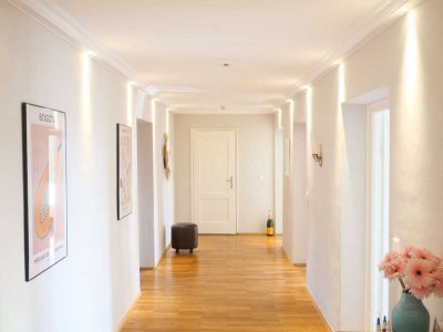 Renovierte Altbauwohnung mit Balkon und Weitblick in der Maxvorstadt