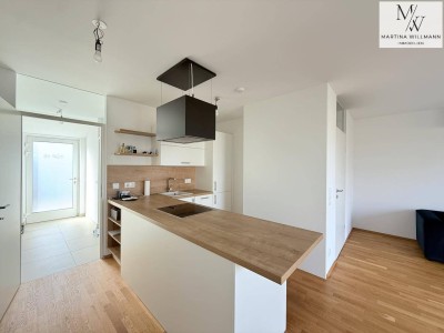 Luxriöse 2- Zimmer Wohnung, Top Lage, große Dachterrasse