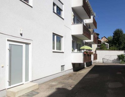 Bitte nur Mailanfragen: Helle 3 Zi-Whg. m. Balkon in der Donaustaufer Str. Nähe Milchwerk