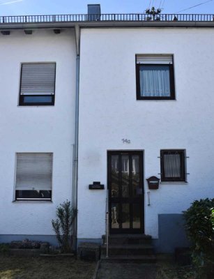 Nähe Uniklinikum: für Handwerker geeignetes, renovierungsbedürftiges, ruhiggelegenes RMH