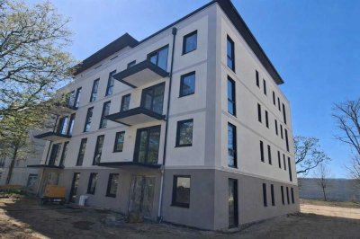 **Neubau 2026 - luxuriöse 2 Raumwohnung, 2.OG,  Balkon, Außenstellplatz**