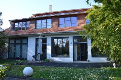 Moderne denkmalgeschützte Hofreite in ruhiger Innenstadtlage