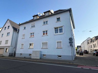 Langfristig vermietete Kapitalanlage in Reutlingen: Modernisierte 4-Zimmer-Wohnung in zentraler Lage