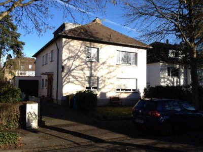 Möblierte DG-Whg auch Kurzzeit: 3 ZKDB, m. Balkon, Villenviertel