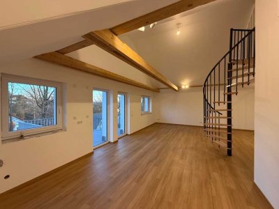 Moderne 2,5-Zimmer Wohnung mit Balkon in Adelsdorf
