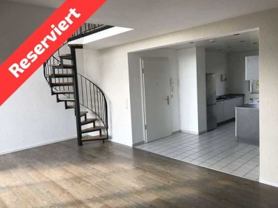 *Reserviert* Über den Dächern Frankfurts: 2,5-Zimmer-Maisonette-Wohnung mit Balkon in Frankfurt