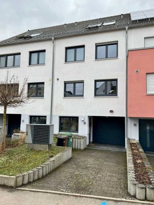 Elegantes Reihenmittelhaus in Stuttgart-Degerloch mit 5,5 Zimmern