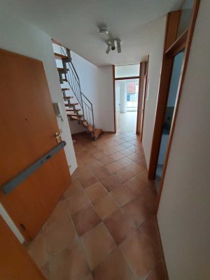 3,5-Zimmer Maisonettewohnung mit umlaufender Dachterrasse in Filderstadt mit Garage + Stellpl.