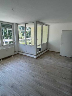 +++1 ZIMMER + KÜCHE + BAD MIT DUSCHE + 1.OG +++