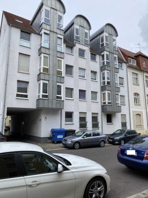 Großes 1 Zimmer-Apartment mit Einbauküche zu vermieten