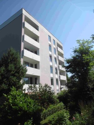 Schöne 4-Zimmer Wohnung mit Balkon in Regensburg