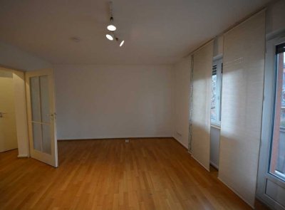 3 ZKB mit Parkett, Balkon und Einbauschränken