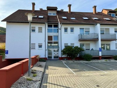 Helles und geräumiges 1 Zimmer-Apartment mit Terrasse und Tiefgaragenstellplatz