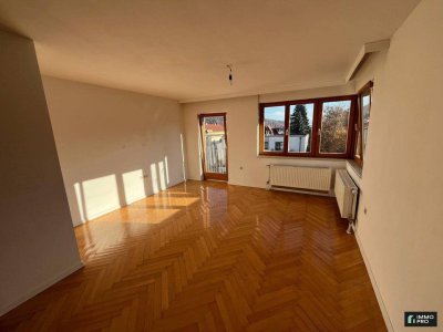 Zentrale, liebe Single-/Pärchenwohnung mit Panoramafenster ab sofort zu vermieten