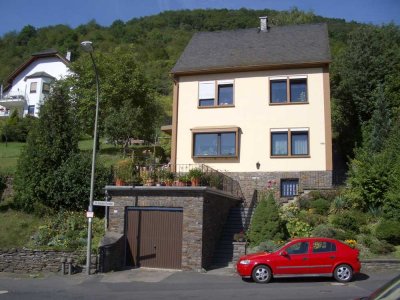 Vielfalt trifft Zuhause: Dein flexibles Ein- bis Dreifamilienhaus